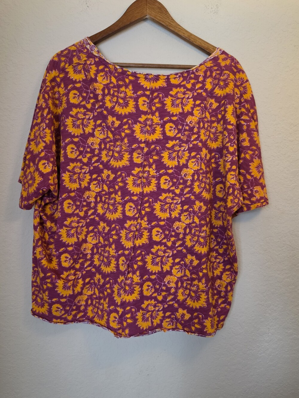 Sundance Vienna Cotton T-shirt Womens XXL Purple Gold Floral High Low Raw Hem - Picture 3 of 7